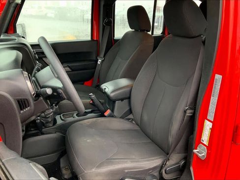 Used 2017 Jeep Wrangler Unlimited Sport image 8