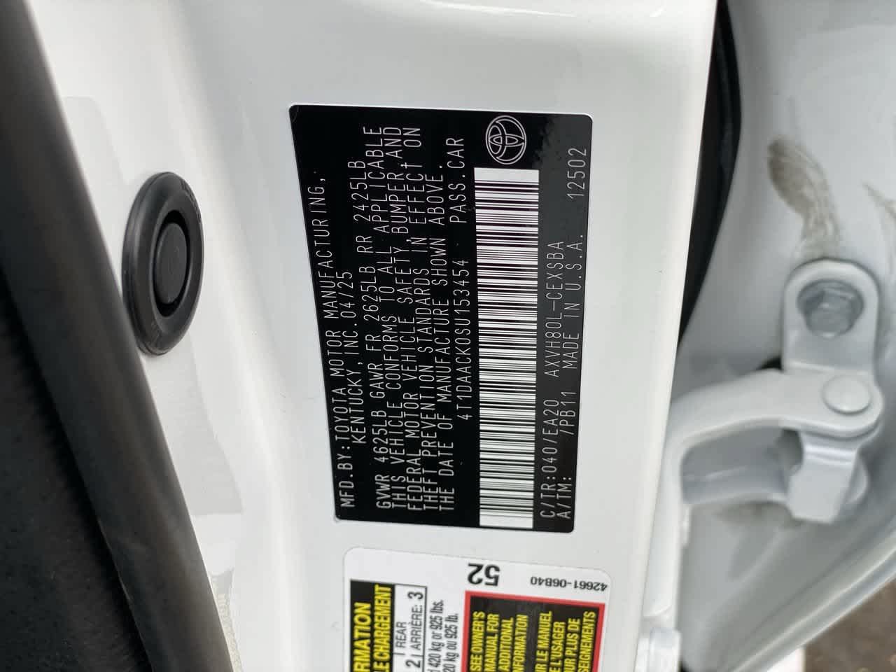 Used 2025 Toyota Camry SE FWD image 30