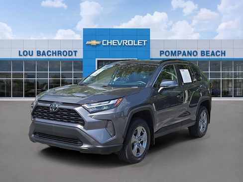 Used 2024 Toyota RAV4 XLE w/ Convenience Package image 3