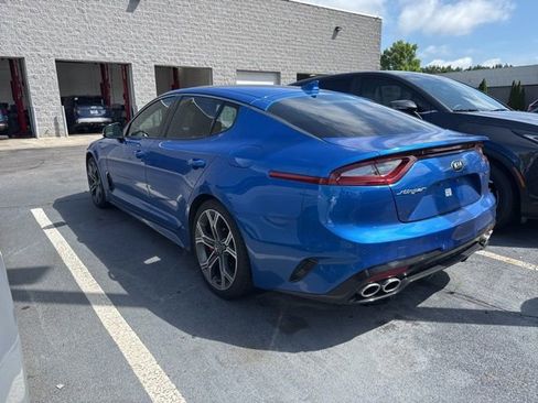 Used 2019 Kia Stinger GT2 RWD image 2