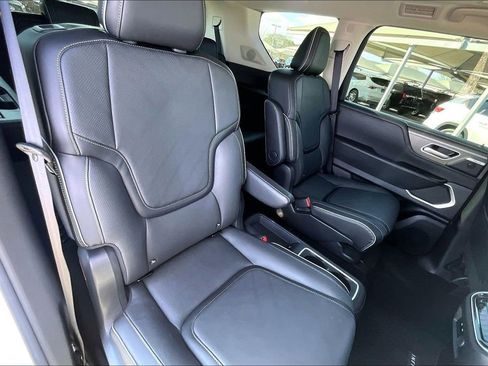 Certified 2025 INFINITI QX80 Luxe image 39