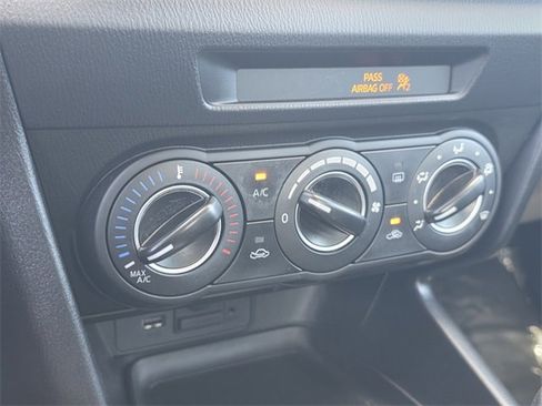 Used 2018 MAZDA MAZDA3 Sport w/ Preferred Equipment Package image 19