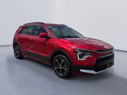 Used 2025 Kia Niro EX