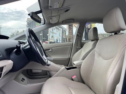 Used 2010 Toyota Prius Four image 4