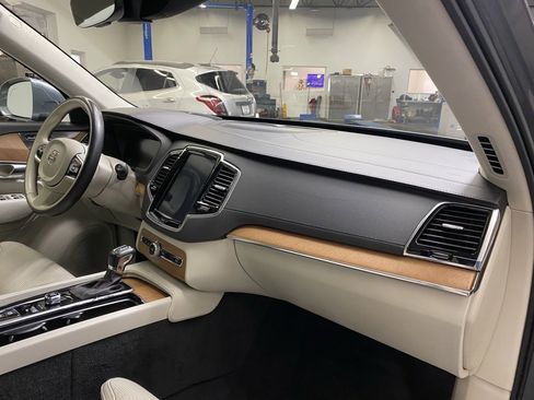 Used 2019 Volvo XC90 T6 Inscription w/ Luxury Package image 13
