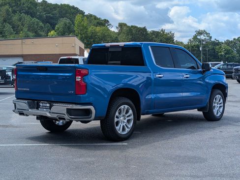 Used 2023 Chevrolet Silverado 1500 LTZ w/ LTZ Convenience Package II AWD/4WD image 10