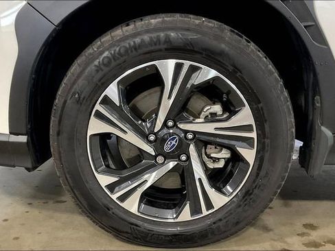 Used 2024 Subaru Crosstrek 2.0i Premium image 9