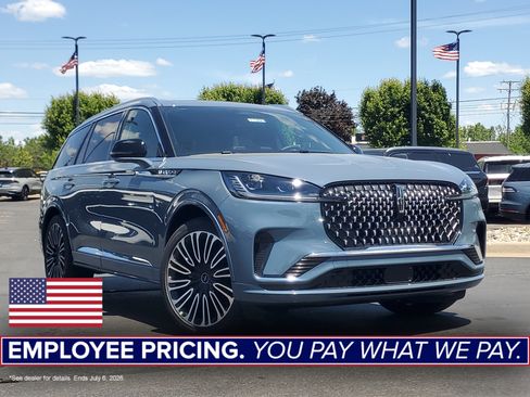 New 2026 Lincoln Aviator Black Label w/ Dynamic Handling Package AWD/4WD image 1