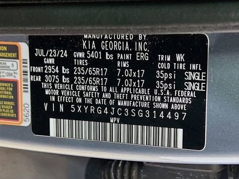 Certified 2025 Kia Sorento LX FWD image 32