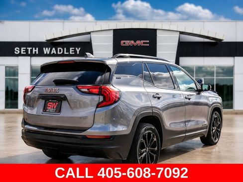 Used 2021 GMC Terrain SLT w/ Infotainment Package II FWD image 7