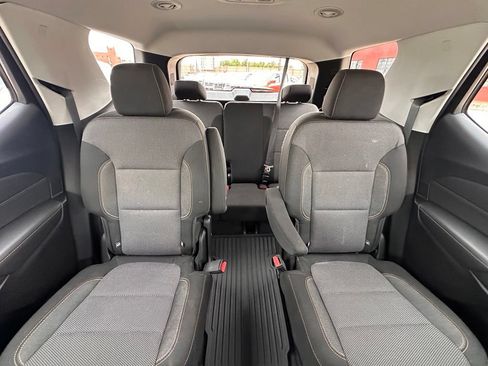 Used 2019 Chevrolet Traverse LT FWD image 20