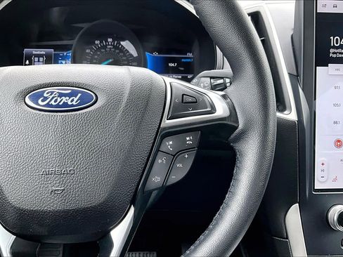 Used 2023 Ford Edge SEL image 25