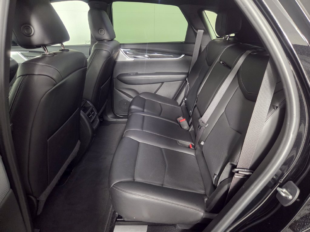 Used 2021 Cadillac XT5 Premium Luxury w/ LPO, Floor Liner Package AWD/4WD image 21