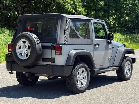 Used 2015 Jeep Wrangler Sport AWD/4WD image 3