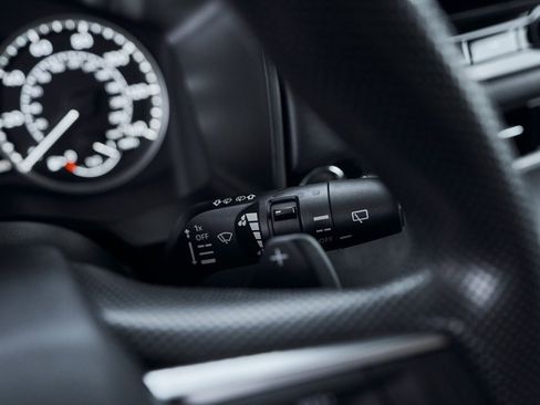 Used 2025 Mitsubishi Outlander ES image 47