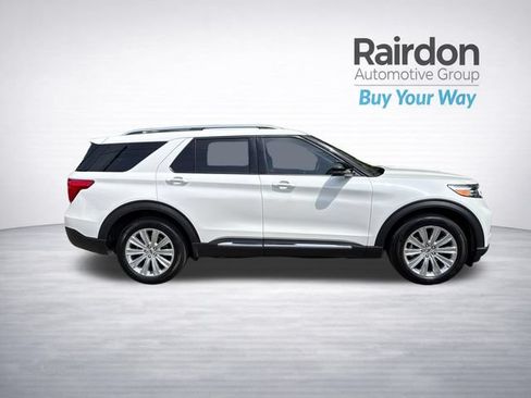 Used 2021 Ford Explorer Limited w/ Equipment Group 301A AWD/4WD image 8