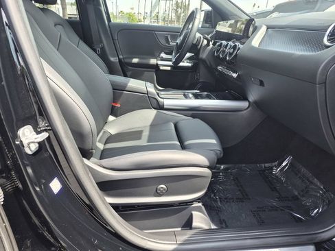 Used 2025 Mercedes-Benz GLA 250 image 31