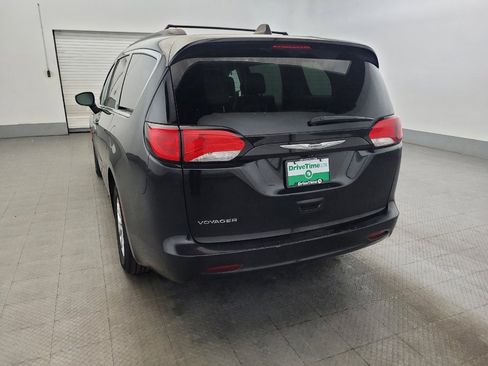 Used 2021 Chrysler Voyager Lxi FWD image 6