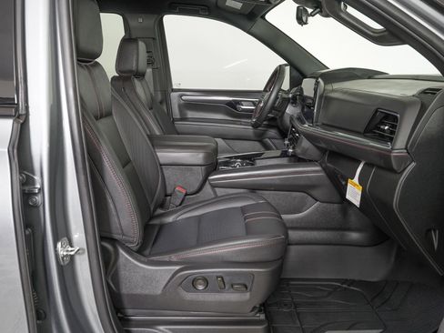 Used 2026 Chevrolet Tahoe RST w/ RST Performance Edition image 10