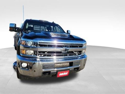 Used 2018 Chevrolet Silverado 3500 High Country image 2