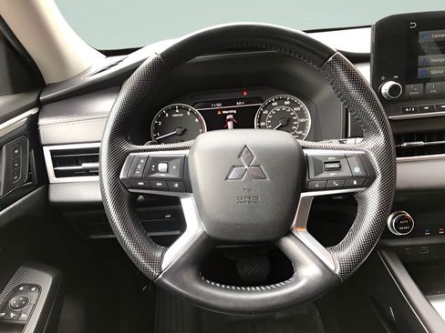 Used 2022 Mitsubishi Outlander SEL AWD/4WD image 18