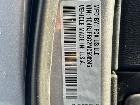 Used 2021 Jeep Grand Cherokee Limited image 28