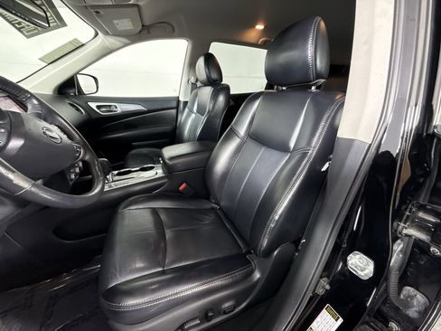 Used 2019 Nissan Pathfinder SL image 15
