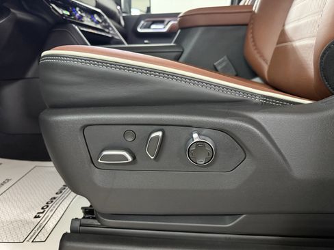 New 2026 GMC Sierra 3500 Denali Ultimate w/ Snow Plow Prep/Camper Package image 23