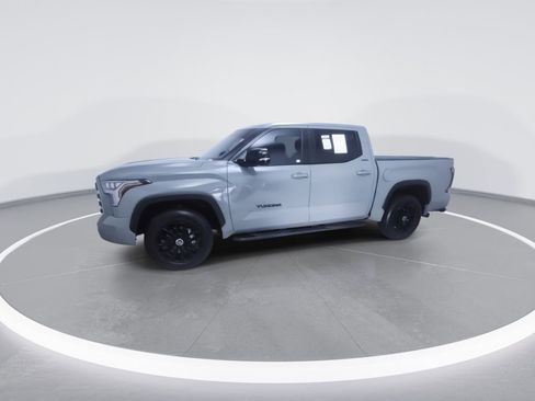 Used 2024 Toyota Tundra Limited AWD/4WD image 4