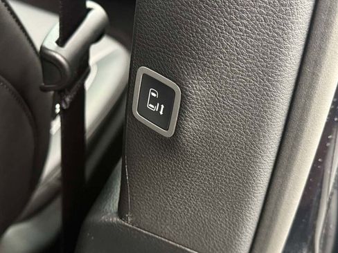 New 2026 Chrysler Voyager LX image 23