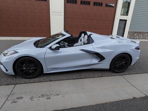 Used 2024 Chevrolet Corvette Stingray Preferred Conv w/ Stealth Interior Trim Package RWD image 39