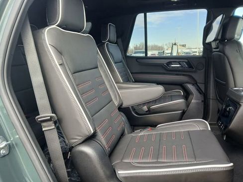 New 2026 GMC Yukon AT4 Ultimate w/ LPO, Illumination Package AWD/4WD image 19