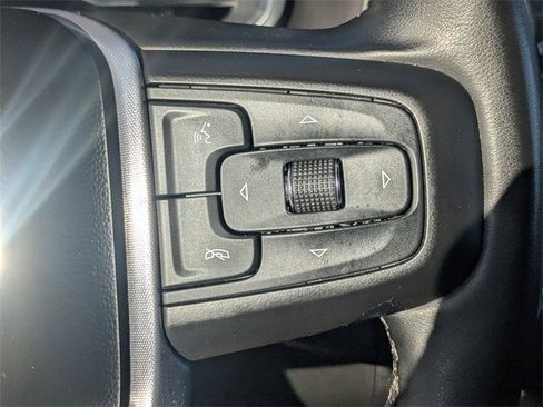 Used 2023 GMC Yukon SLT w/ SLT Premium Package image 27