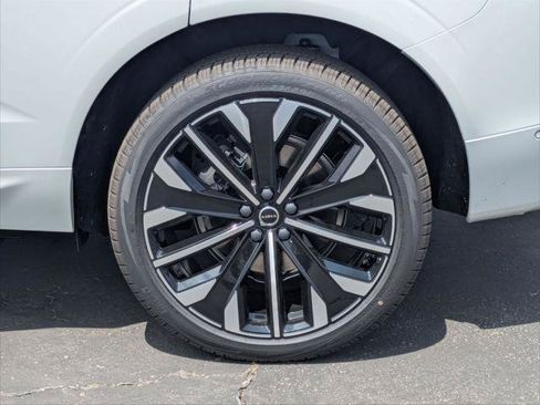 New 2026 Volvo XC60 T8 Ultra w/ Climate Package PRO AWD/4WD image 6