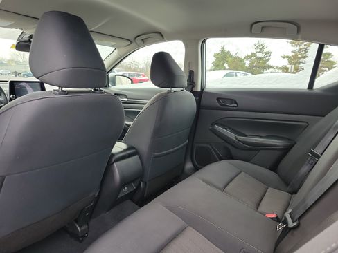 Used 2024 Nissan Altima 2.5 SV image 21