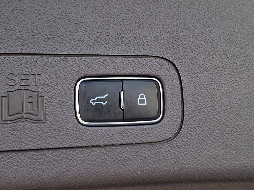 Used 2023 Lincoln Aviator Reserve w/ Equipment Group 201A AWD/4WD image 34