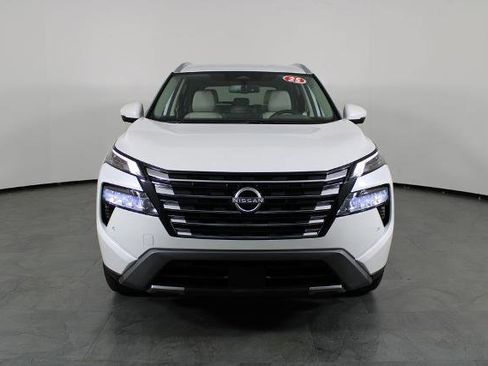 Certified 2025 Nissan Rogue SL image 14