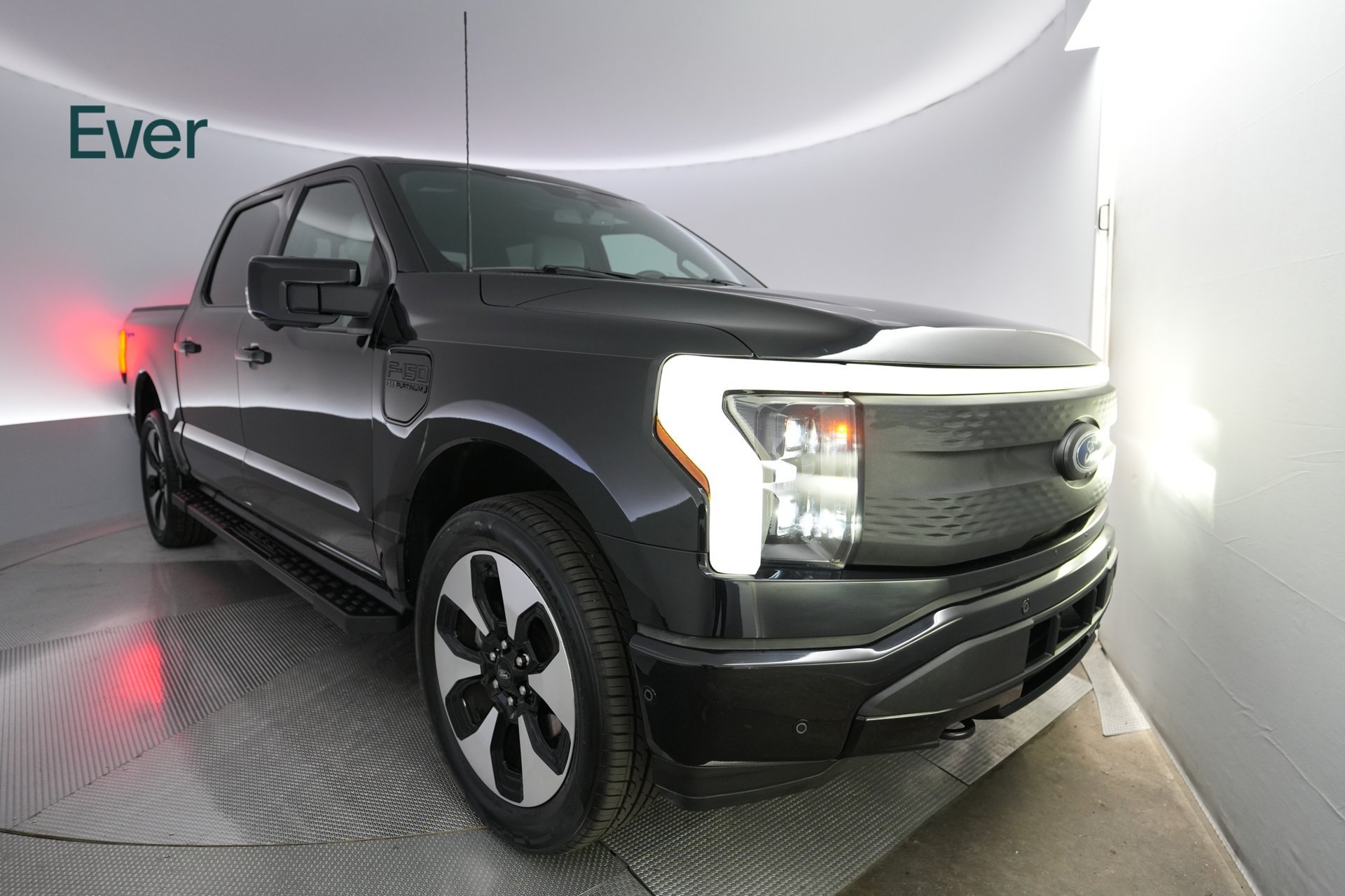 Used 2023 Ford F150 Lightning Platinum AWD/4WD image 2