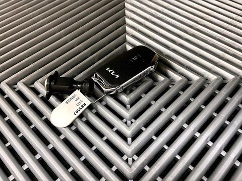 Used 2023 Kia Stinger GT-Line w/ Sun & Sound Package image 9