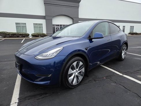 Used 2020 Tesla Model Y Long Range image 12