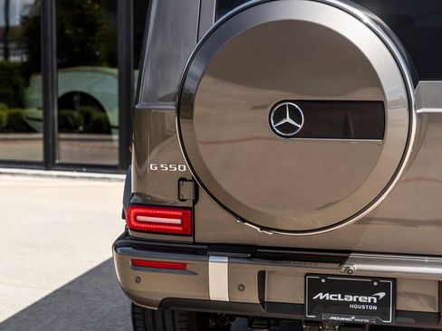 Used 2025 Mercedes-Benz G 550 image 11