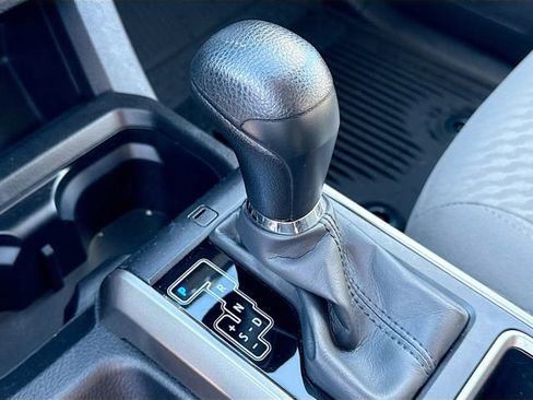 Used 2022 Toyota Tacoma SR5 w/ Technology Package image 17