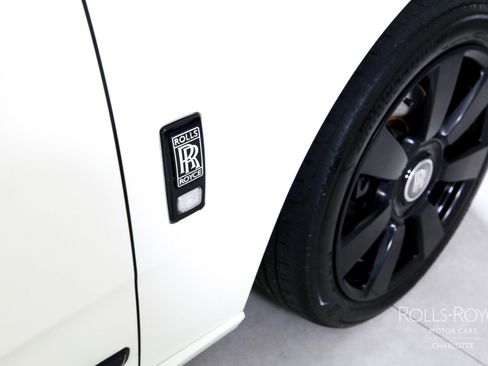 Used 2020 Rolls-Royce Cullinan image 44