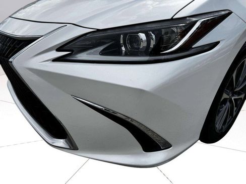 Used 2023 Lexus ES 350 image 11