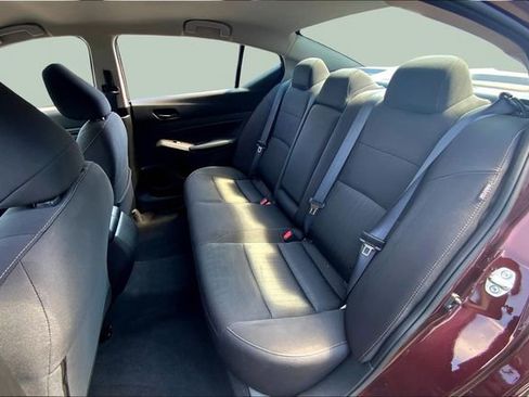 Used 2024 Nissan Altima 2.5 SV image 16