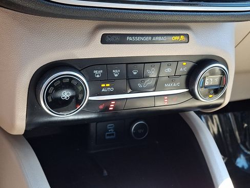 Used 2020 Ford Escape SE Sport AWD/4WD image 16