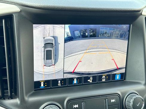 Used 2022 GMC Terrain SLT w/ Tech Package FWD image 38