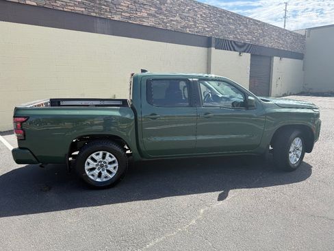 Used 2023 Nissan Frontier SV w/ SV Premium Package RWD image 10
