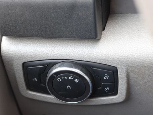 Used 2019 Ford F250 XL w/ Power Equipment Group AWD/4WD image 19