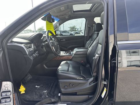 Used 2017 Chevrolet Suburban Premier AWD/4WD image 7